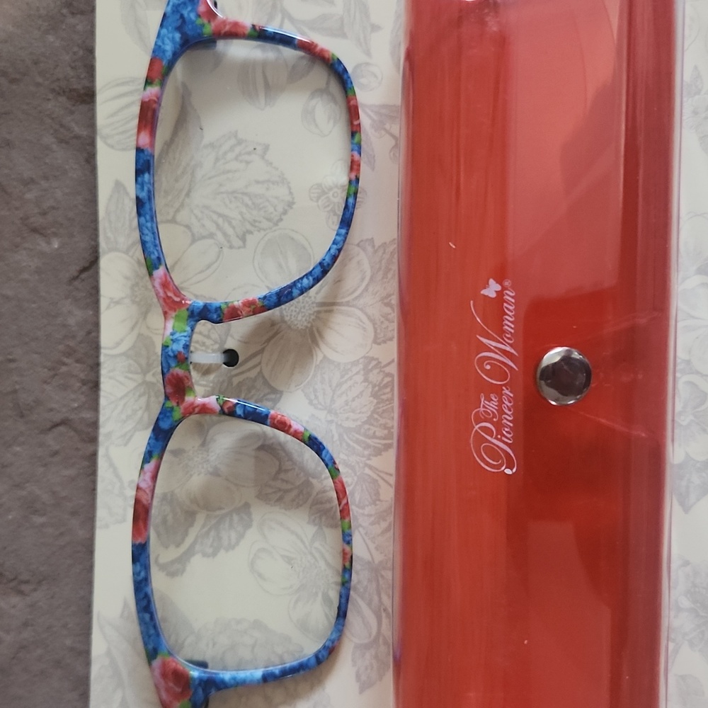 The Pioneer Women Glasses